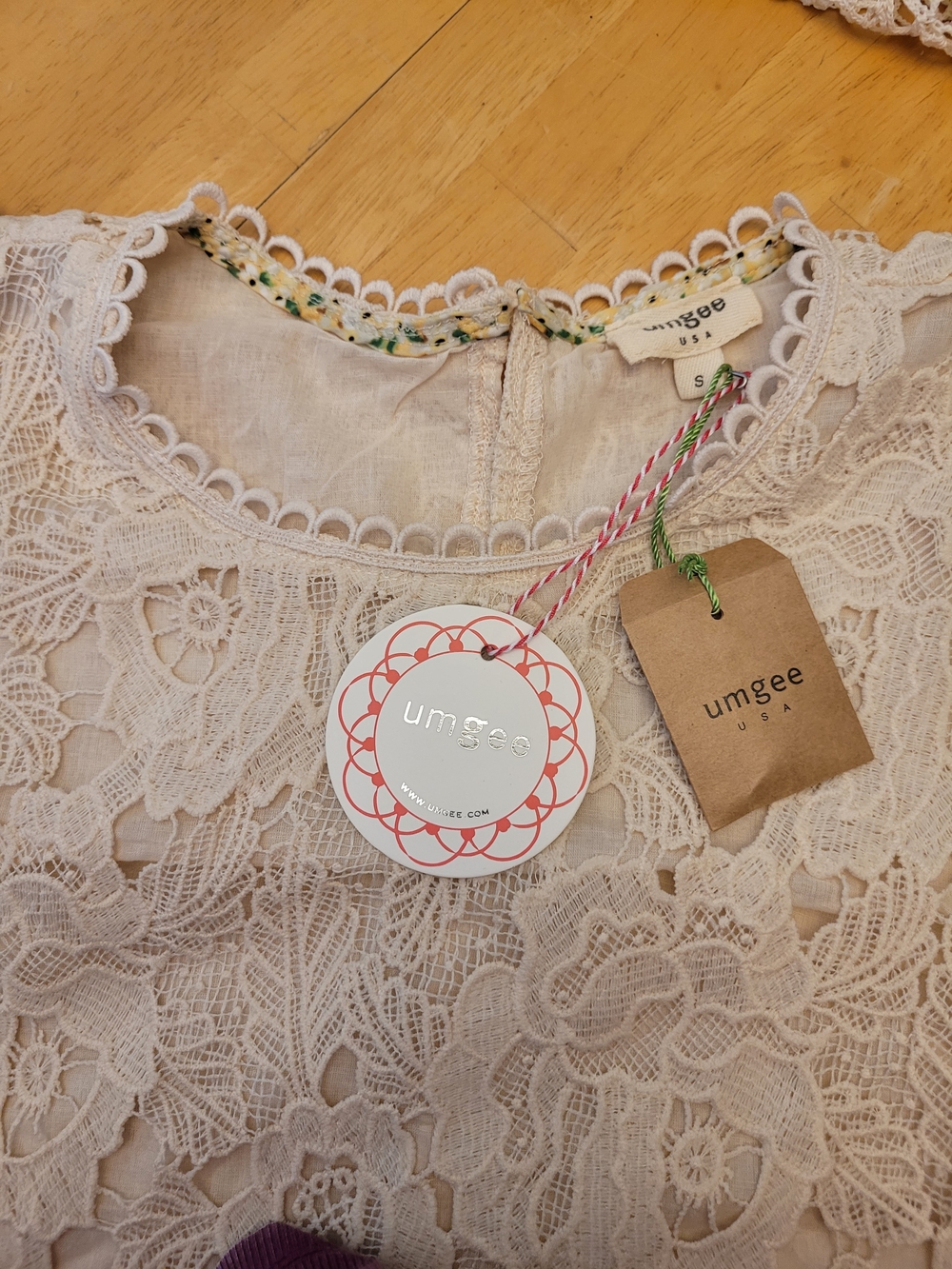 Umgee Cream Lace Puff Sleeve Dress - Picture 4 of 7